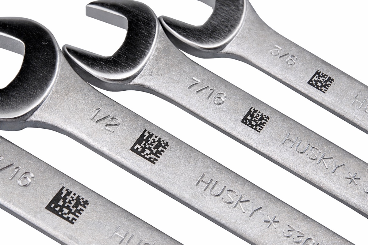 Spanners marked with sizes and data-matrix traceability codes